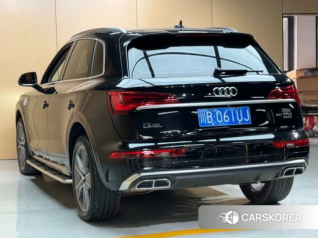 Audi Q5L Sportback 2022 Черный из Китая, фото 5