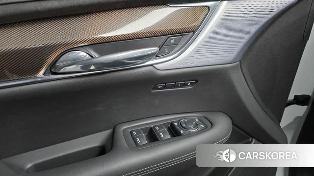 Cadillac XT6 2023 Белый из Кореи, фото 5