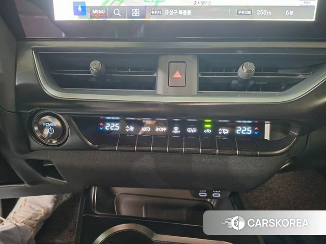 Lexus UX300h 2024 Серый из Кореи, фото 5