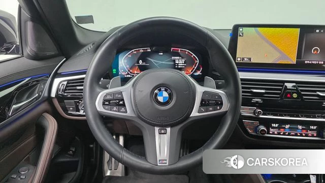 BMW 5 Series (G30) 2023 Черный из Кореи, фото 5