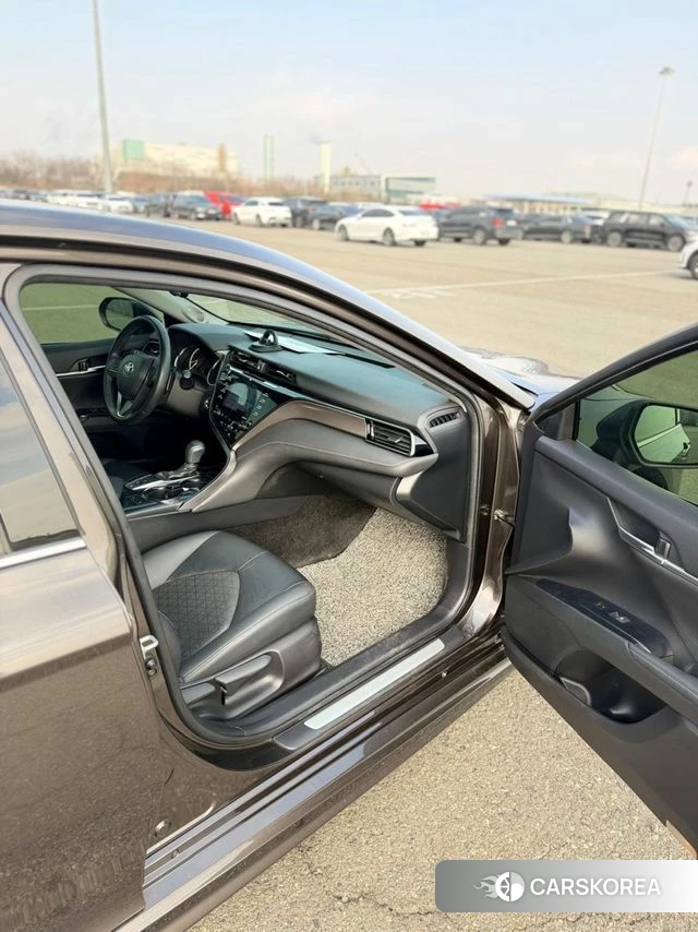 Toyota Camry (XV70) 2020 Коричневый из Кореи, фото 5