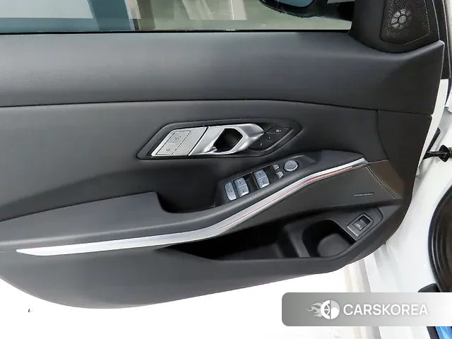 BMW 3 Series (G20) 2024 Белый из Кореи, фото 5