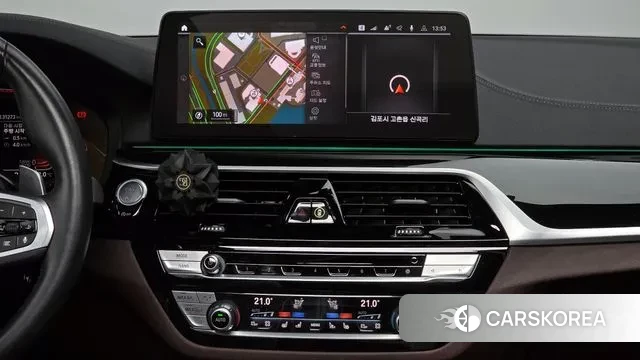 BMW 5 Series (G30) 2023 Белый из Кореи, фото 5