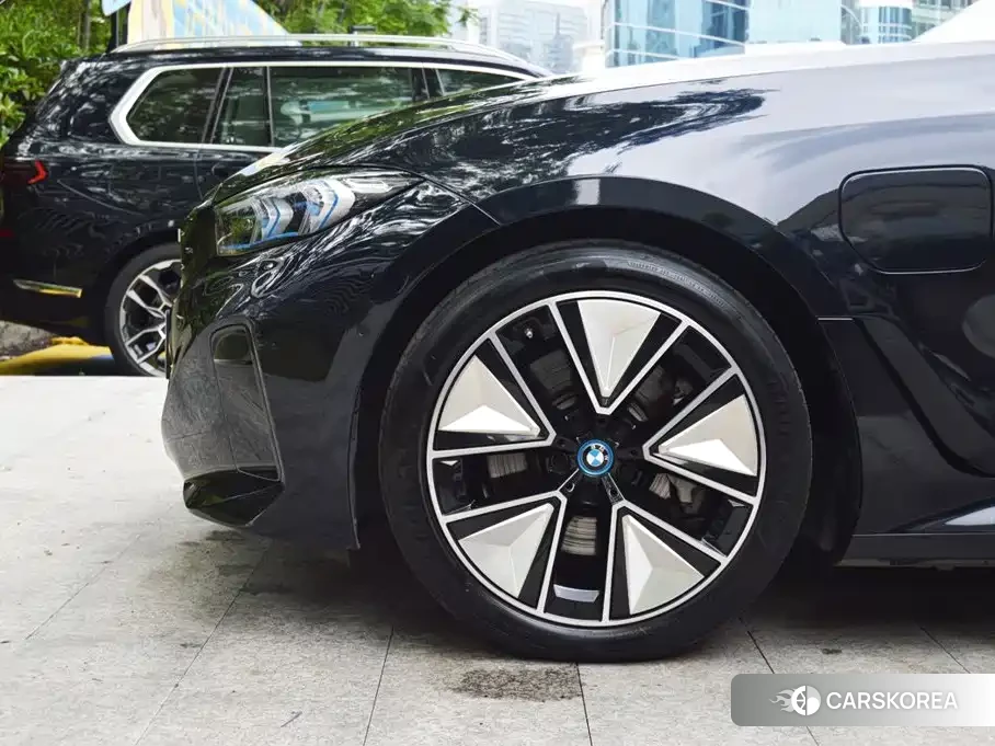 BMW i3 2023 Черный из Китая, фото 5