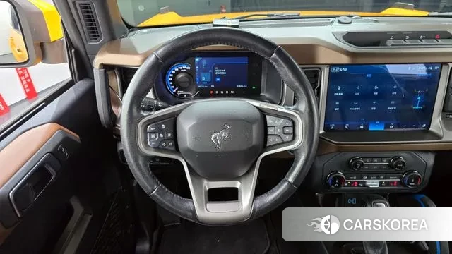 Ford Bronco 6th Generation 2022 Желтый из Кореи, фото 5