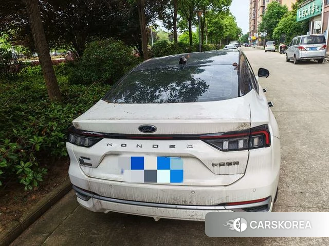 Ford Mondeo 2022 Белый из Китая, фото 5