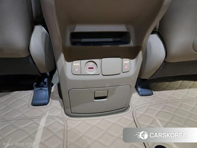 Kia The New Carnival 2018 Белый из Кореи, фото 5