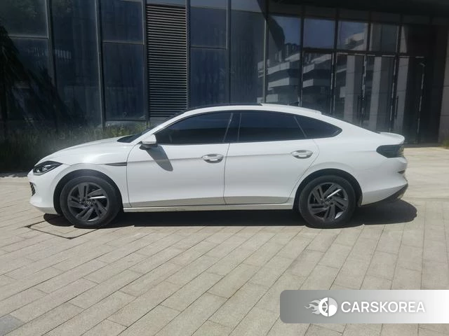 Volkswagen Lingdu 2024 Белый из Китая, фото 5