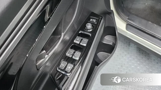 Ssangyong Beautiful Korando 2022 Белый из Кореи, фото 5