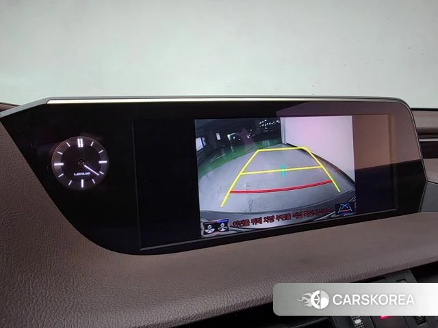 Lexus ES300h 7th generation 2021 Серебристо-серый из Кореи, фото 5