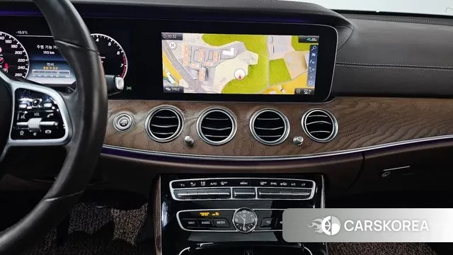 Mercedes-Benz E-Class W213 2020 Белый из Кореи, фото 5