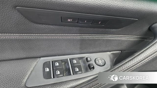 BMW 5 Series (G30) 2018 Серый из Кореи, фото 5