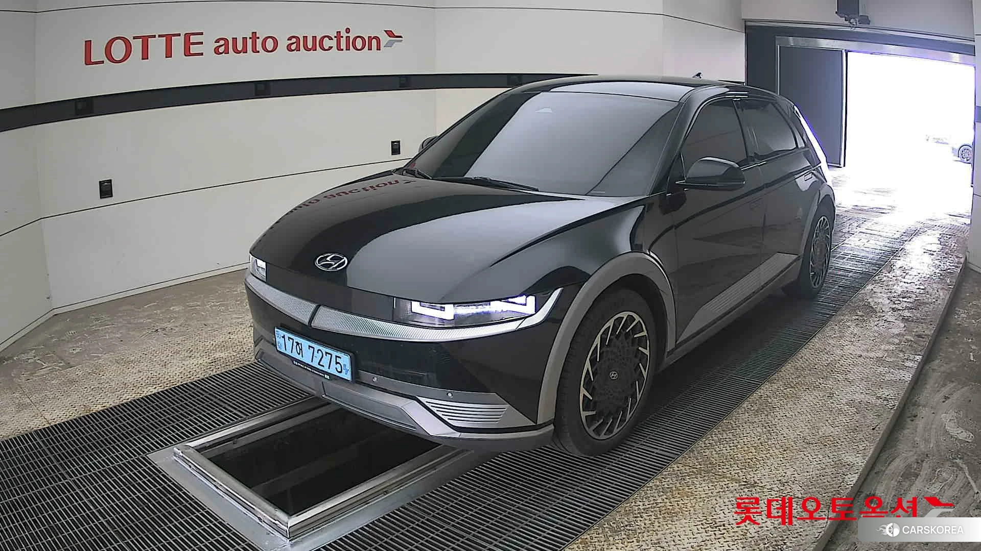 Hyundai IONIQ 5 2022 Phantom Black Pearl из Кореи, фото 5