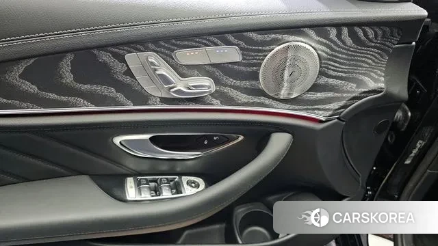 Mercedes-Benz E-Class W213 2023 Черный из Кореи, фото 5