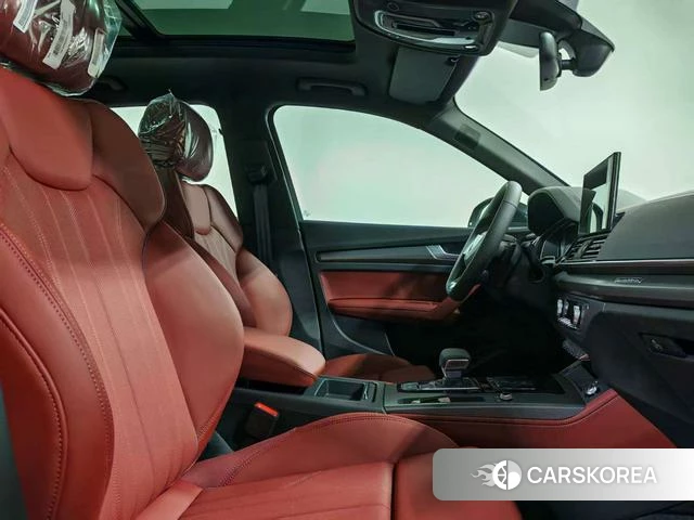 Audi Q5L 2026 Темно-серый из Китая, фото 5