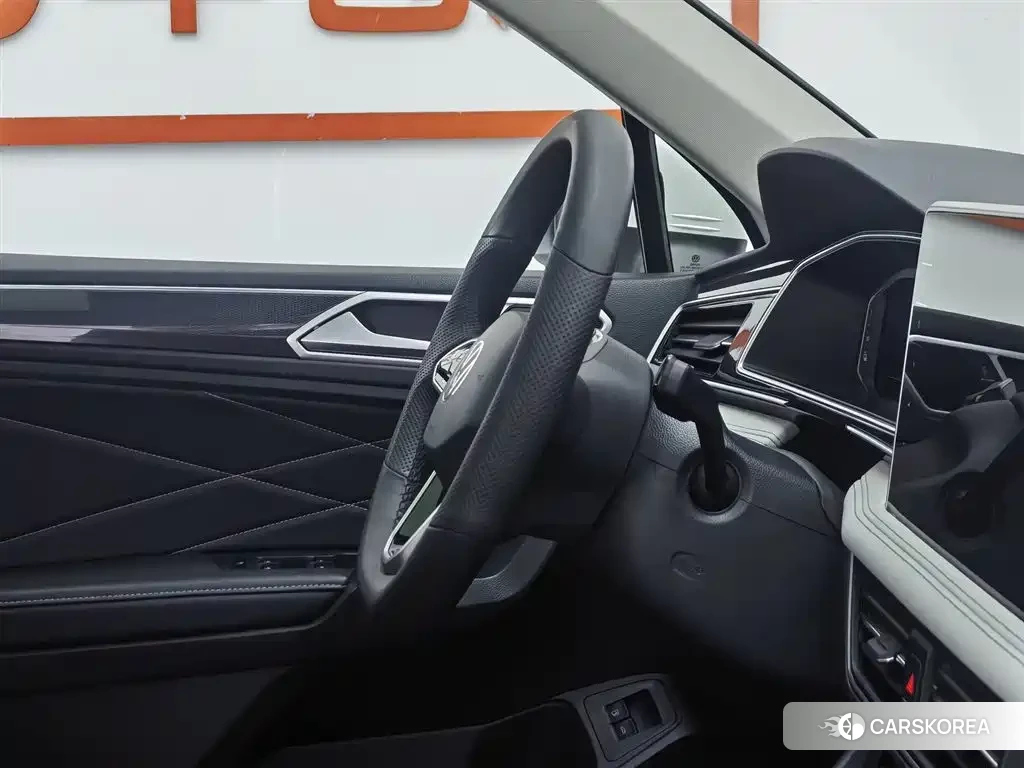 Volkswagen Tiguan L 2023 Белый из Китая, фото 6