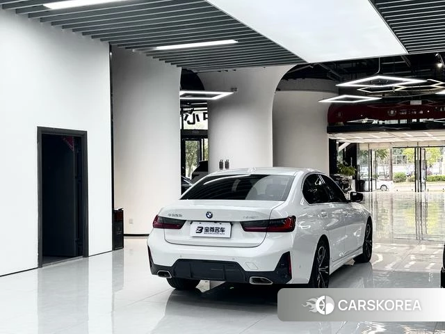 BMW 3 series 2024 Белый из Китая, фото 5