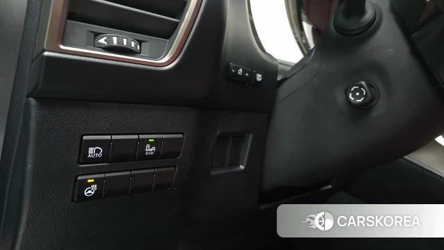 Lexus NX300h 2019 Серебристо-серый из Кореи, фото 5