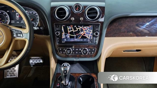 Bentley Bentayga 2018 Белый из Кореи, фото 5