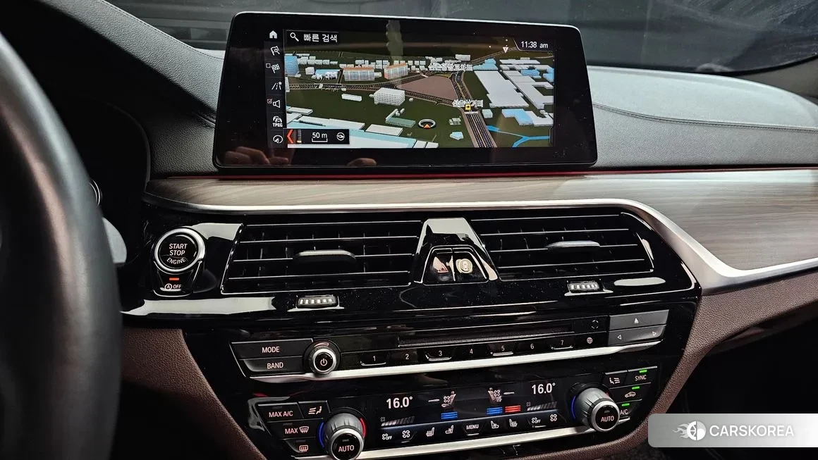 BMW 5 Series (G30) 2018 Серый из Кореи, фото 5