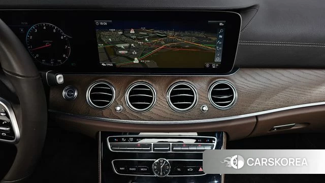 Mercedes-Benz E-Class W213 2019 Белый из Кореи, фото 5