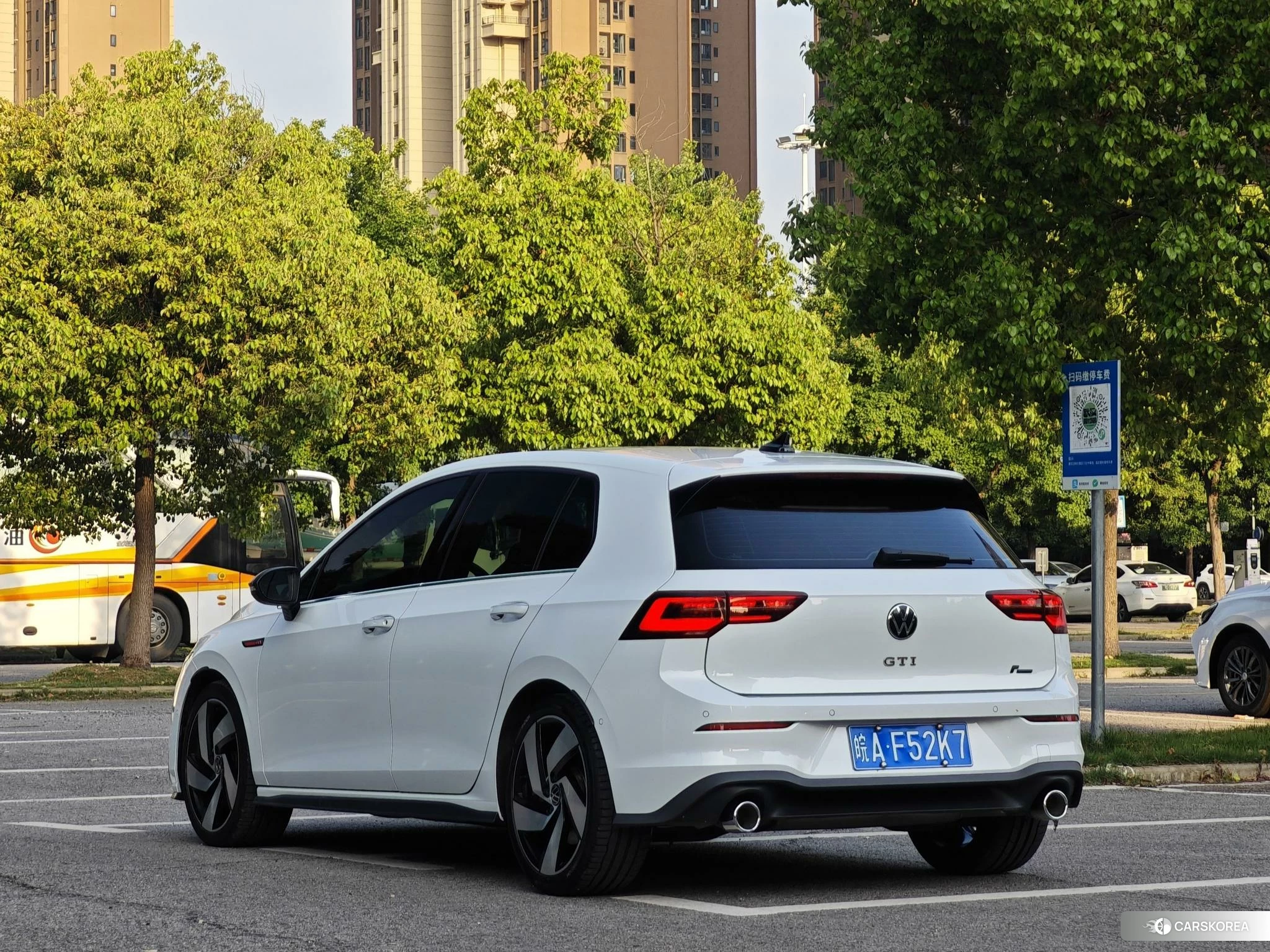 Volkswagen Golf 2021 Белый из Китая, фото 5
