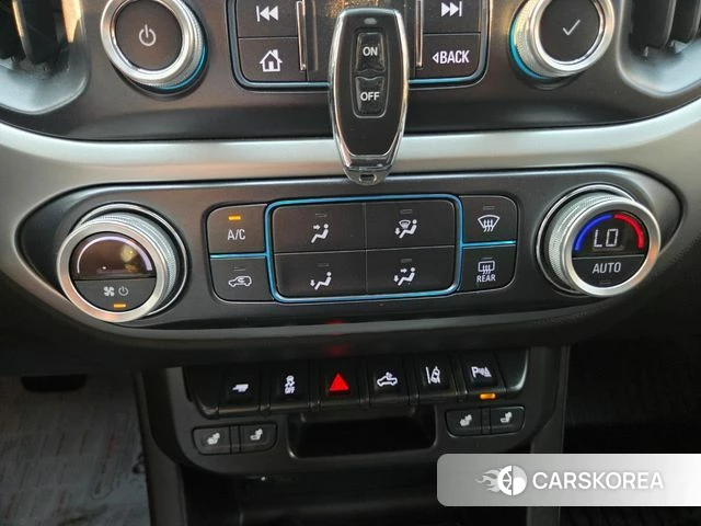 Chevrolet (GM Daewoo) Real New Colorado 2021 Красный из Кореи, фото 5