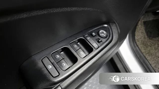 Hyundai Venue 2021 Белый из Кореи, фото 5