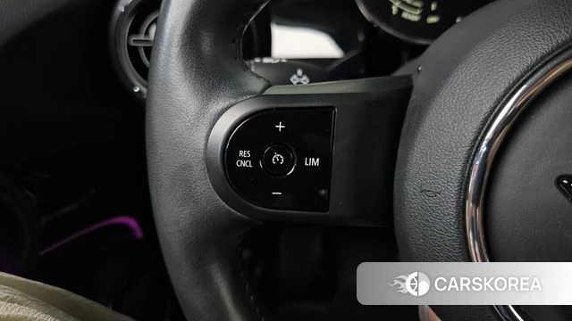 Mini Cooper 2024 Черный из Кореи, фото 5