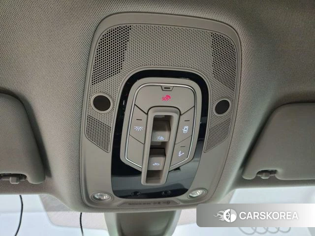 Audi Q5L 2022 Черный из Китая, фото 5