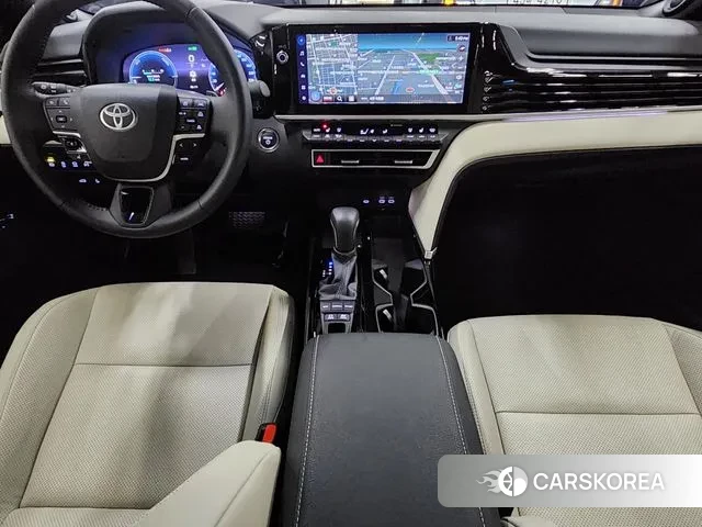 Toyota Camry (XV80) 2025 Красный из Кореи, фото 5