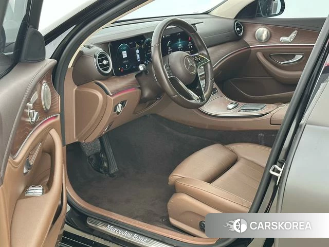 Mercedes-Benz E-class 2023 Черный из Китая, фото 5