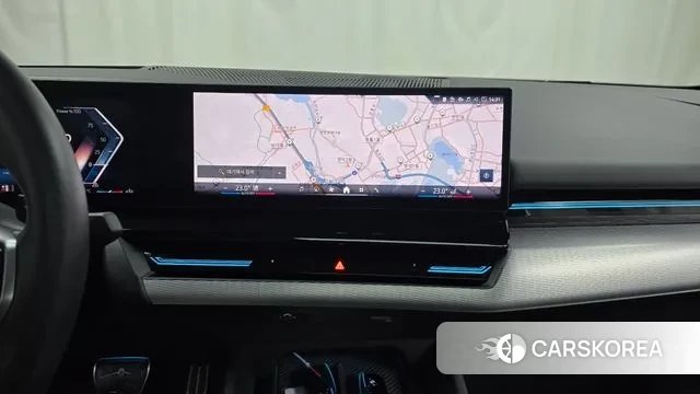 BMW 5 Series (G60) 2023 Черный из Кореи, фото 5