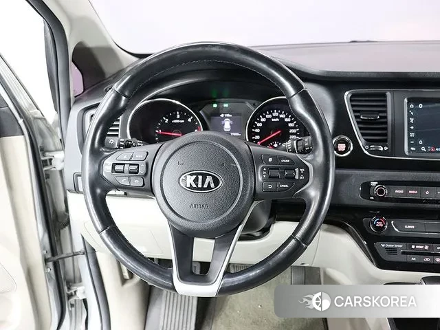 Kia The New Carnival 2018 Белый из Кореи, фото 5