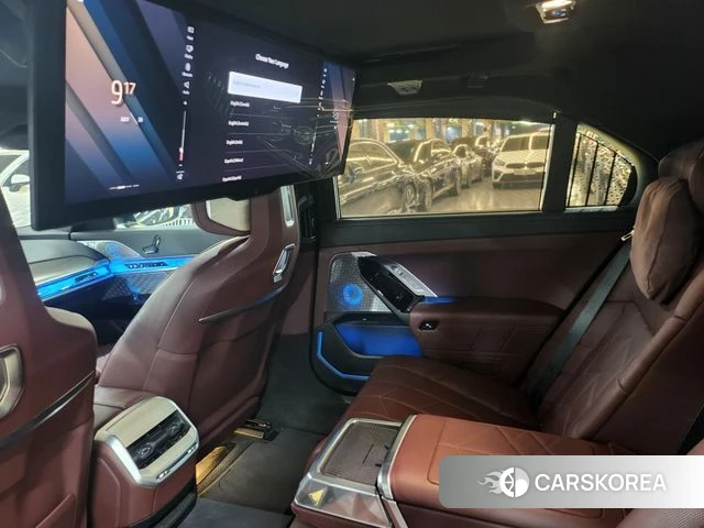 BMW 7 Series (G70) 2024 Черный из Кореи, фото 5