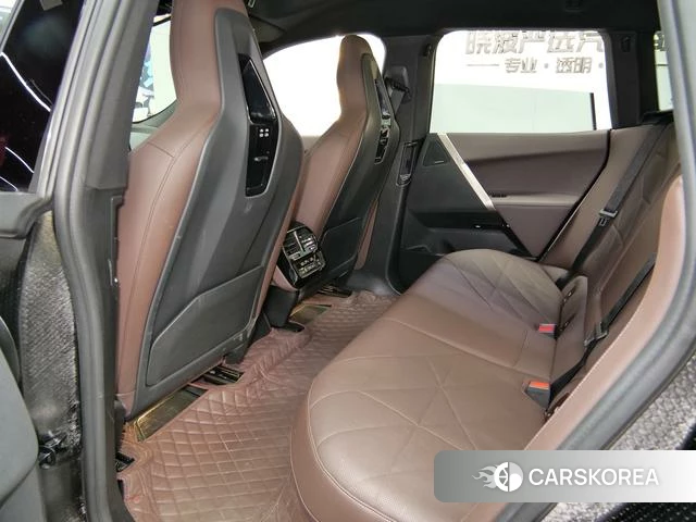 BMW iX 2023 Серебристо-серый из Китая, фото 5