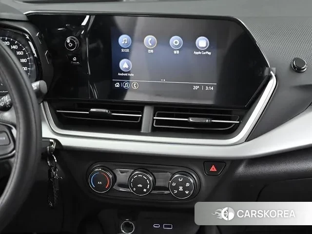 Chevrolet (GM Daewoo) Trax Crossover 2024 Белый из Кореи, фото 5