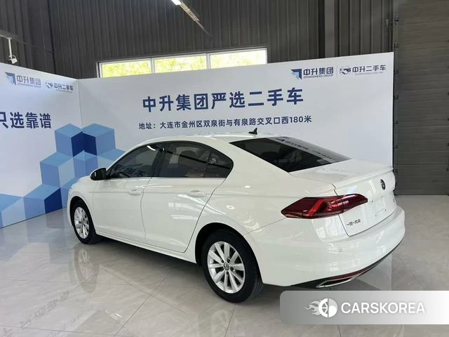 Volkswagen Bora 2022 Белый из Китая, фото 5