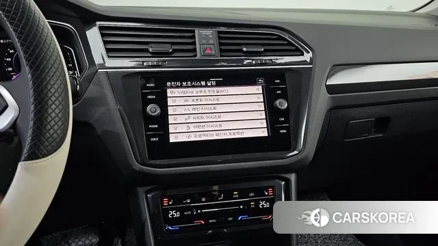 Volkswagen Tiguan second Generation 2024 Белый из Кореи, фото 5