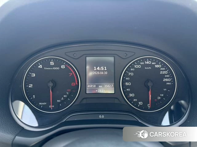 Audi Q2L 2022 Темно-серый из Китая, фото 5