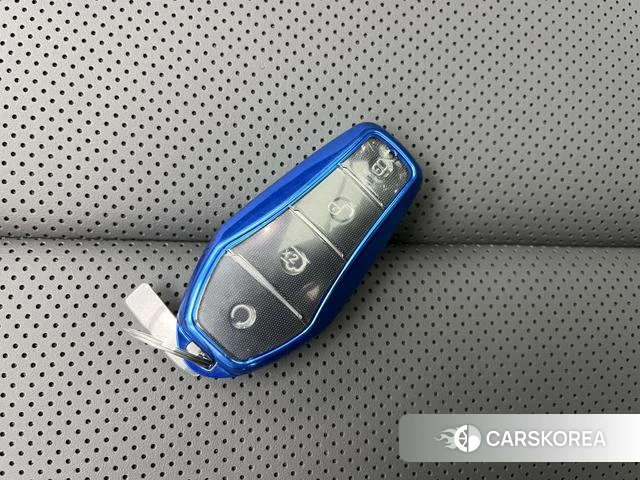 BYD Qin L EV 2025 Белый из Китая, фото 5