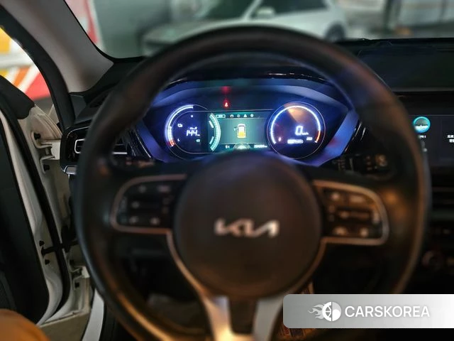 Kia Niro Plus 2022 Белый из Кореи, фото 5