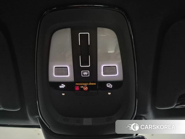 Volvo XC60 second Generation 2023 Белый из Кореи, фото 5