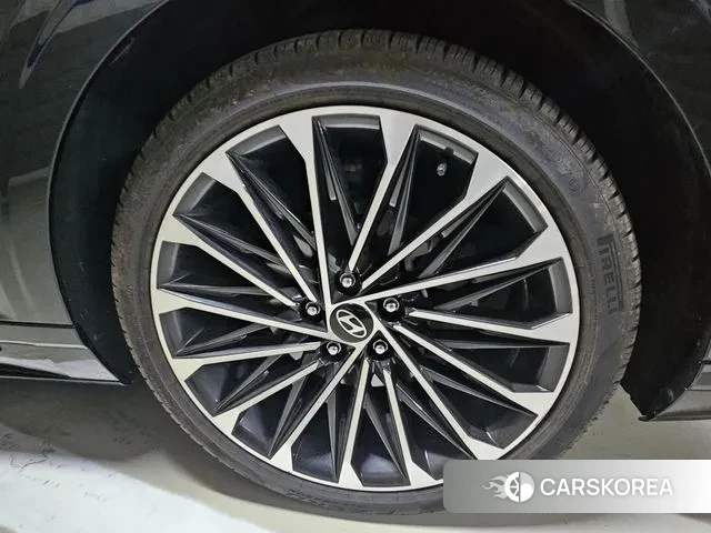 Hyundai Grandeur Hybrid (GN7) 2023 Черный из Кореи, фото 5