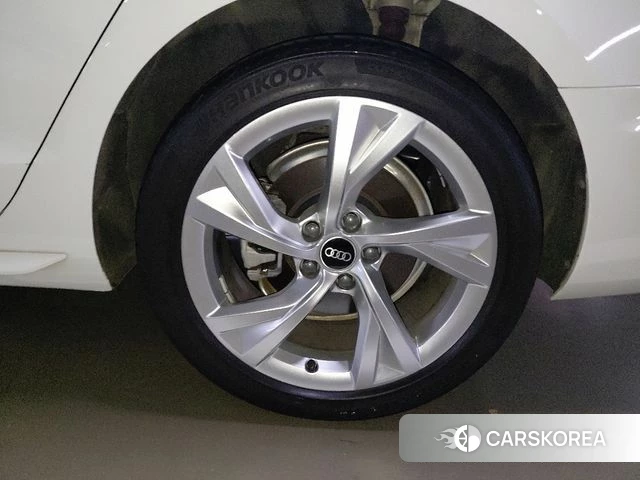 Audi A4 (B9) 2021 Белый из Кореи, фото 5
