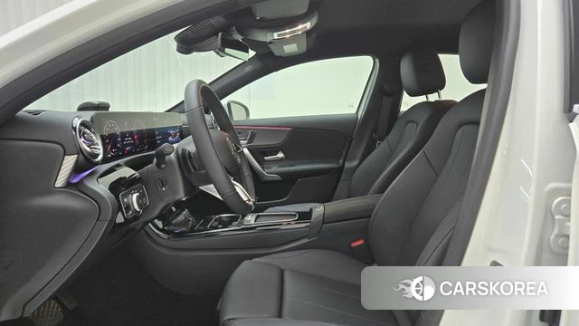 Mercedes-Benz A-Class W177 2025 Белый из Кореи, фото 5