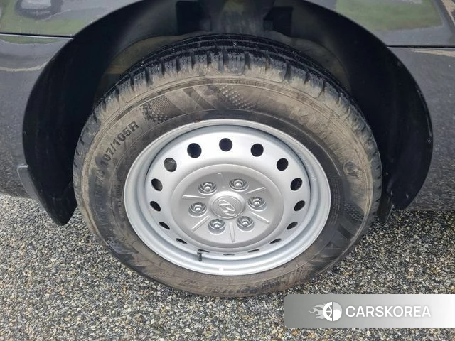 Hyundai Staria 2023 Серый из Кореи, фото 5