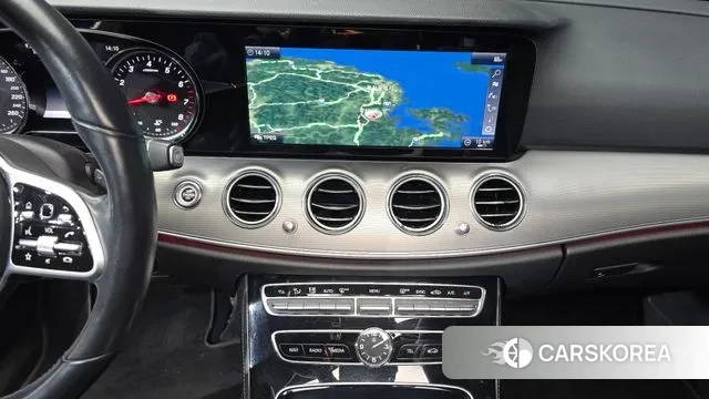 Mercedes-Benz E-Class W213 2018 Белый из Кореи, фото 5