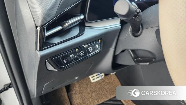 Kia Di Ol Nu Niro 2025 Белый из Кореи, фото 5