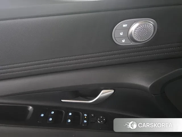 Hyundai The New Avante (CN7) 2023 Серебристо-серый из Кореи, фото 5